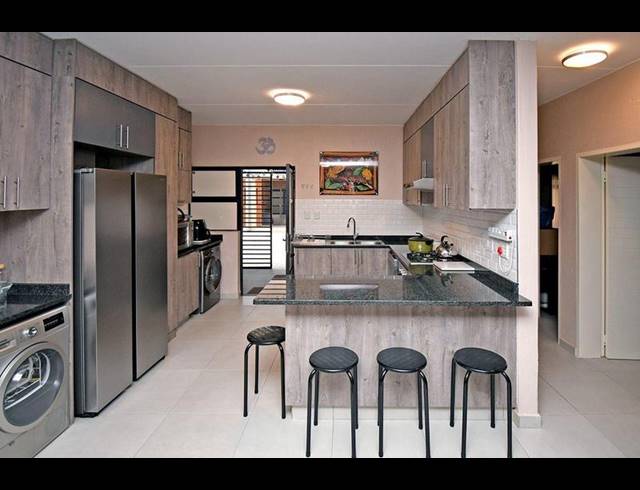 3 BEDROOM APARTMENT FOR SALE IN ATLASVILLE